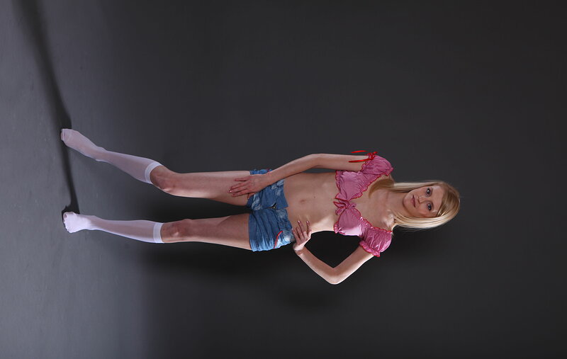 Настенька, 19 лет, 1 размер груди